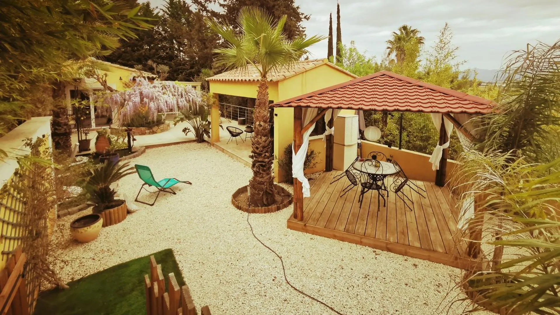 Maison De Charme En Couleurs Cuers