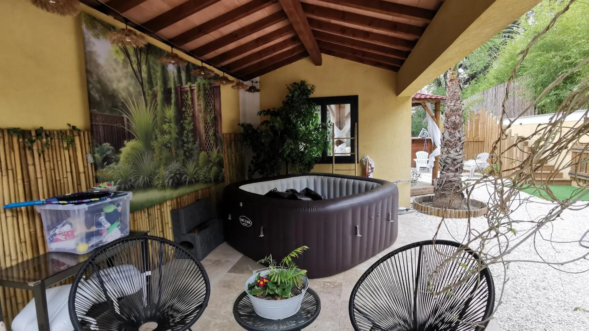 Holiday home Maison De Charme En Couleurs Cuers France